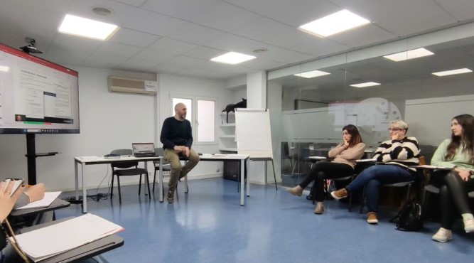 La importancia de la comunicación en el ámbito de la salud mental: Un encuentro inspirador